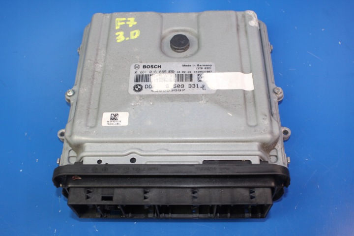 BMW 5 GT F07 3.0 D computer of the engine 8509331