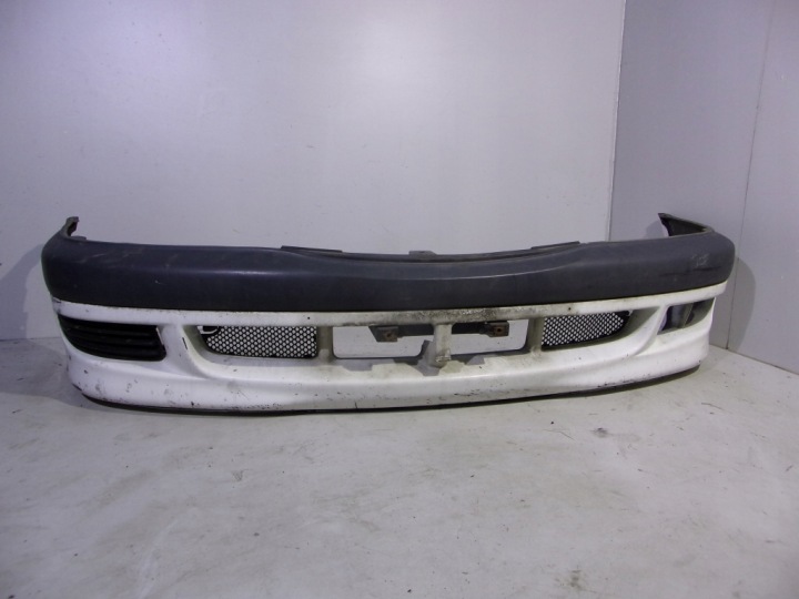 Toyota Avensis e T22 paraurti anteriore 040