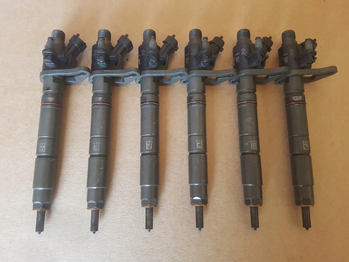 nozzles LAND ROVER, JAGUAR 5tys.km FW93-9K546-AA 0445116 B445141241