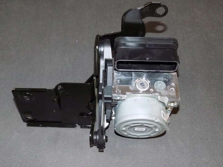 VW PASSAT B8 Pumpe Bedienteil ABS 5Q0614517DG