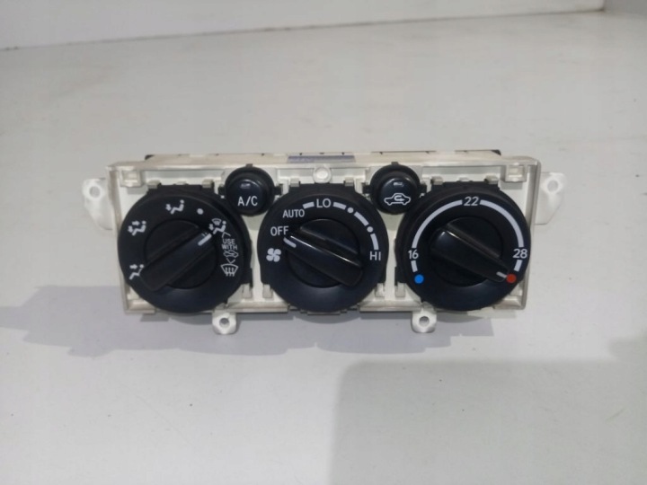 Toyota Avensis et lift panel Bouches buses