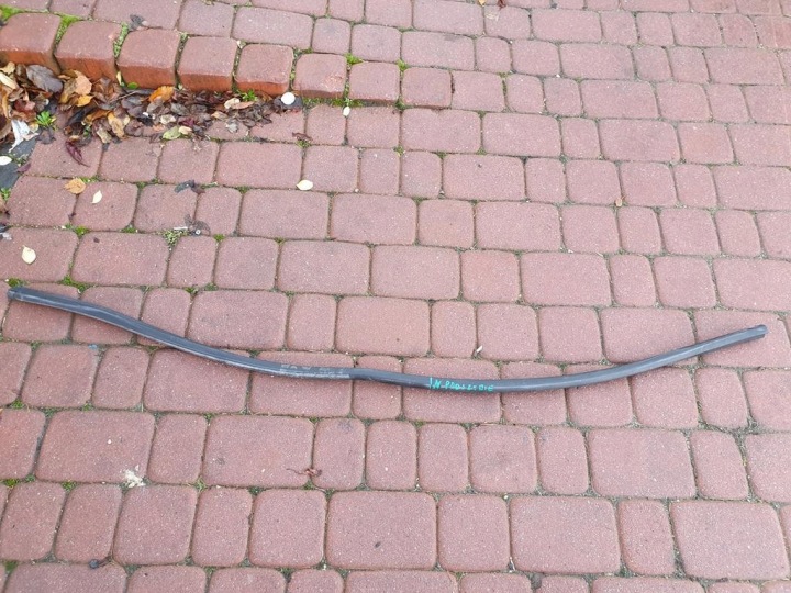 tesnenie komory steny pod oknom Opel Insignia