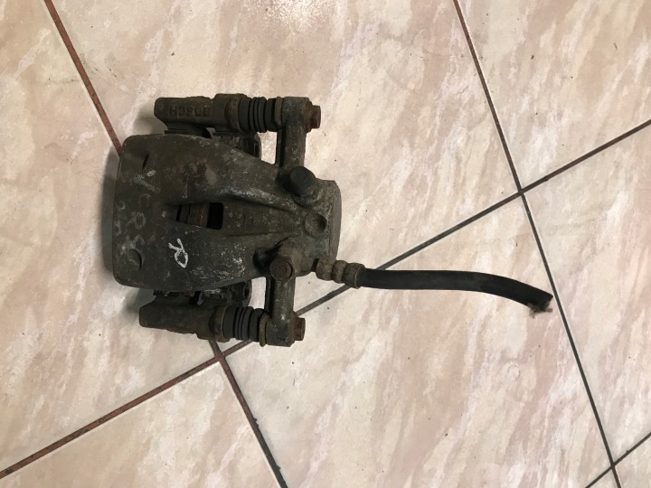Bremssattel Bremse Sattel Brems- JARZMO rechts heck TOYOTA COROLLA VERSO 2006R OE
