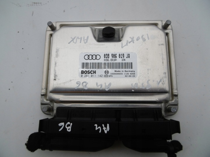 počítač AUDI A4 B6 1.9 TDI 038906019JQ
