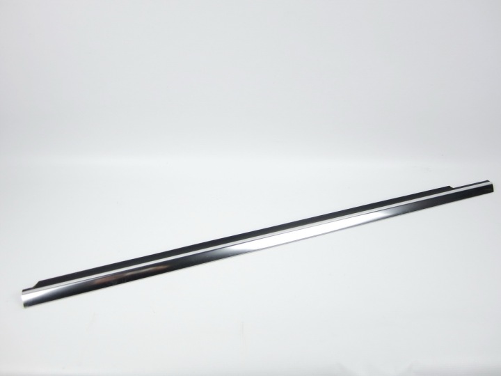 moulding under the window door front left Mercedes W212