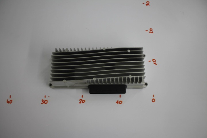 amplifier ANTENY RADIA 8R0035223G AUDI Q5 8R 08