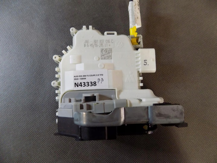AUDI RS5 8W de la Serrure Portière Droite 5 PIN 8X1837016C