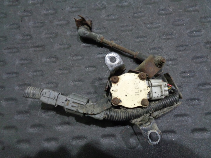 Sensor POZIOMOWANIA LEXUS SC II SC430