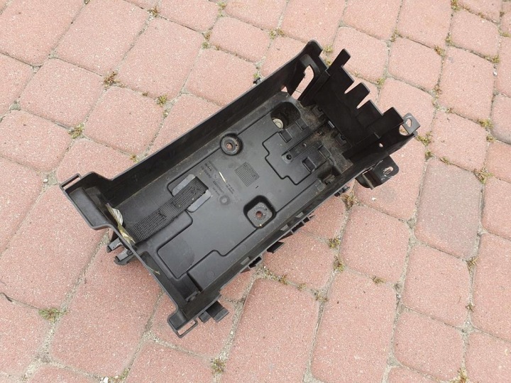 držák akumulátoru Opel Insignia 13310742