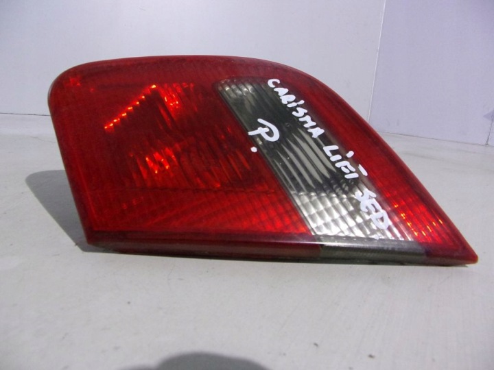 Mitsubishi Carisma lift Sedan Licht rechts für die Heckklappe