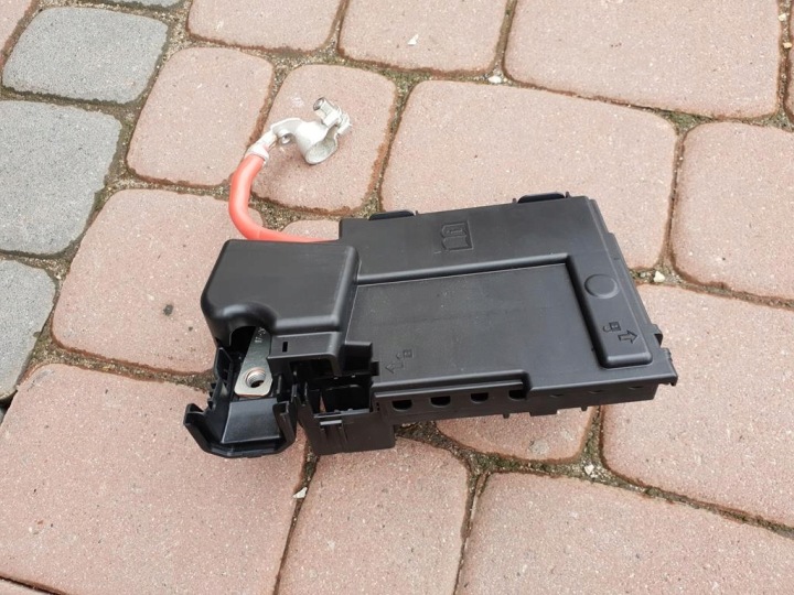 Skrinka poistiek Opel Astra K 5 V 39023243
