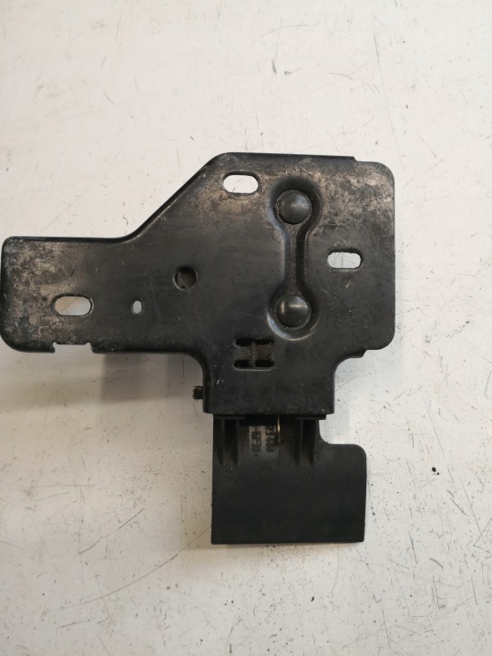 zámok RYGIEL Kapoty AUDI Q7 4L0823480