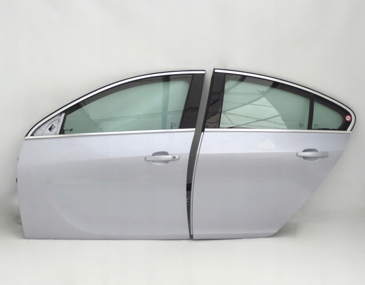 dveře levý záď Z189 GWD OPEL INSIGNIA HB