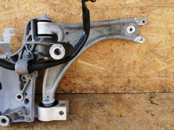 arm right VW VOLKSWAGEN TIGUAN 5N0 PASSAT B6 B7
