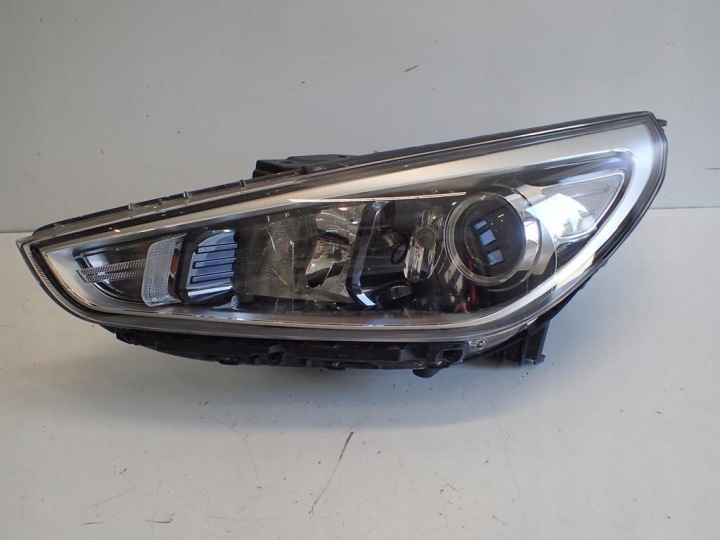 lámpa eleje elsö bal HYUNDAI I30 17
