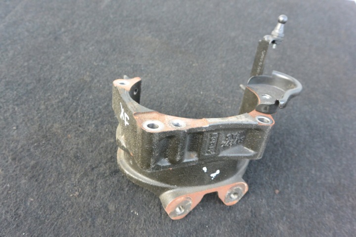 holder engine mount 2.2D JAGUAR XF X250 LIFT