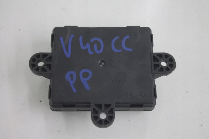 MODUL DVERE PRAVÝ ĽAVÝ PREDOK 31343044 VOLVO V40 II