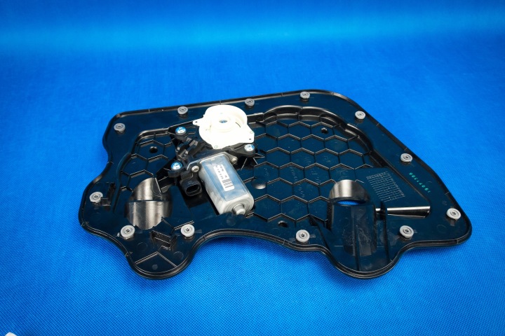 moteur dociagu portière Audi A6 A7 A8 S8 4H 4F0837060