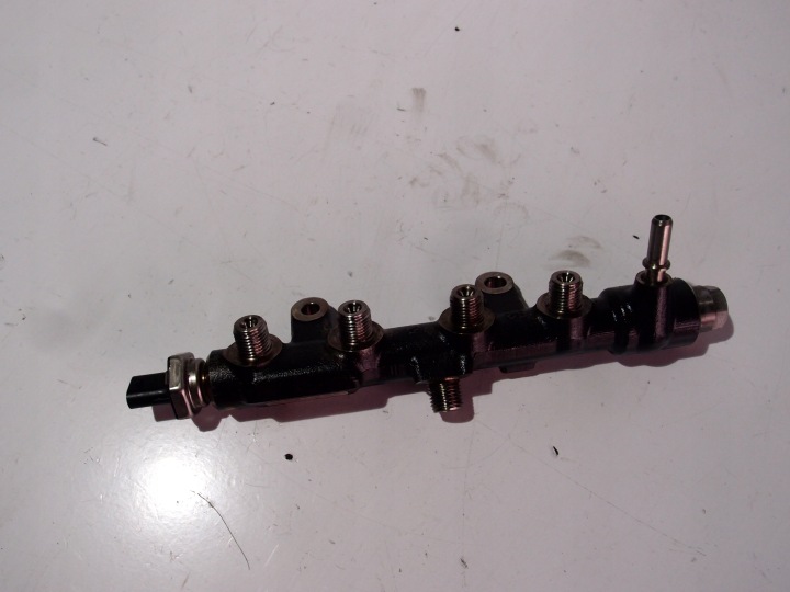 Kraftstoffverteiler Einspritzleiste CITROEN PEUGEOT 1.5EHDI 151970078
