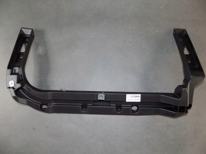 VW TOUAREG III vezni lim konzoli 761857056