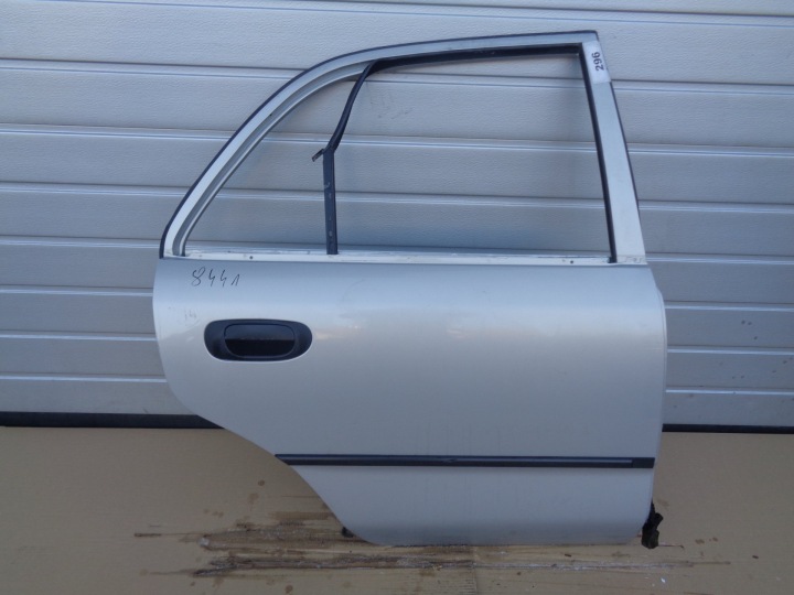 TÜR RECHTS HINTEN MITSUBISHI CARISMA SEDAN NR 8441
