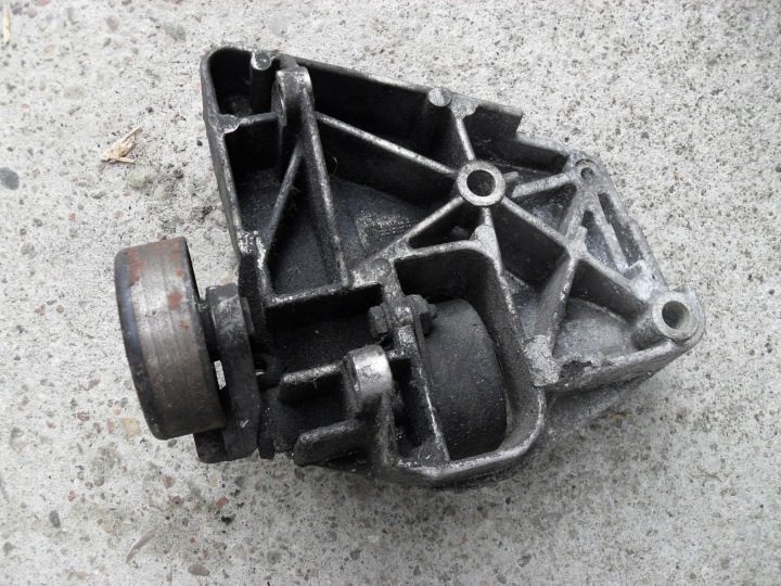 Kliimaseadme klamber 2 247 388 BMW E46 320d M47 136KM 7