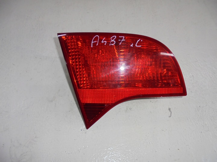 AUDI A4 B7 FEUX PHARE GAUCHE ARRIÈRE DU CAPOT KOMBI 05-09R