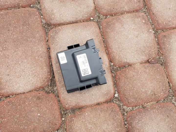 modul Parken PDC Opel Astra K V 13512363