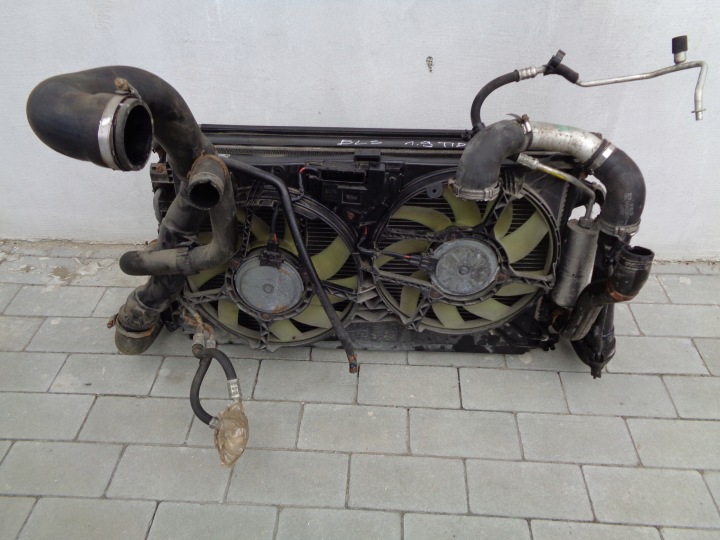 chladič vody intercooler CADILLAC BLS 1.9 TID