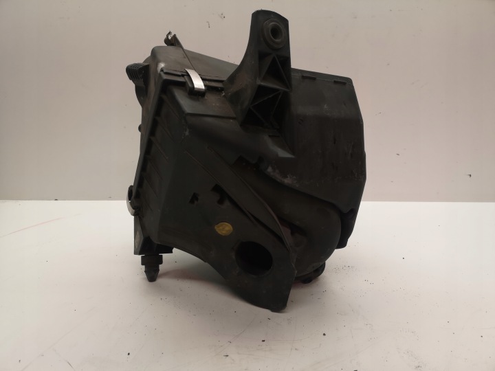 cover of a filter, air AUDI A6 C5 4B0133835AE