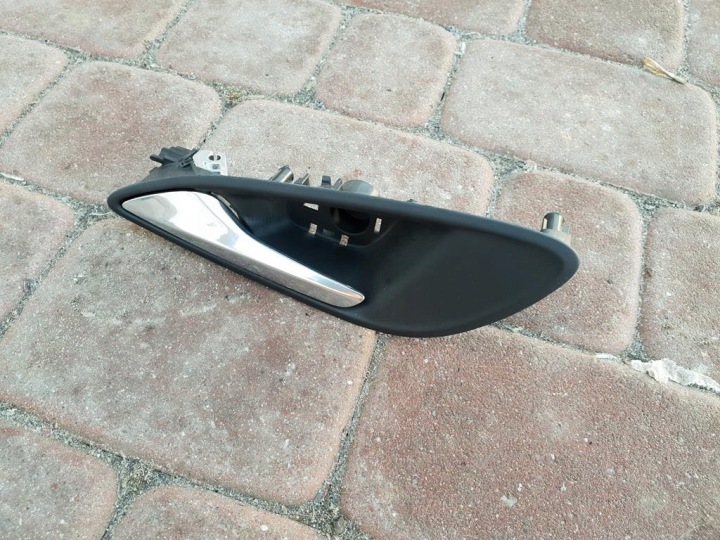 handle door inner Opel Astra K V 13586532