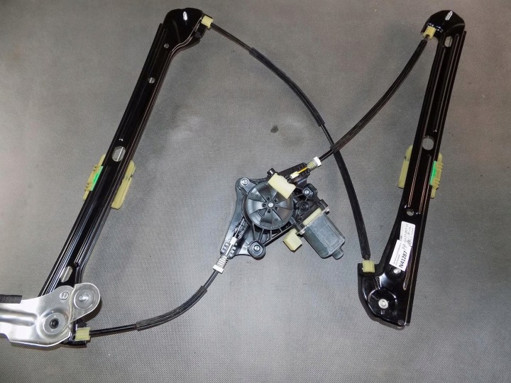 VW GOLF VII mechanizmus ablak jobb eleje 5G4837462F