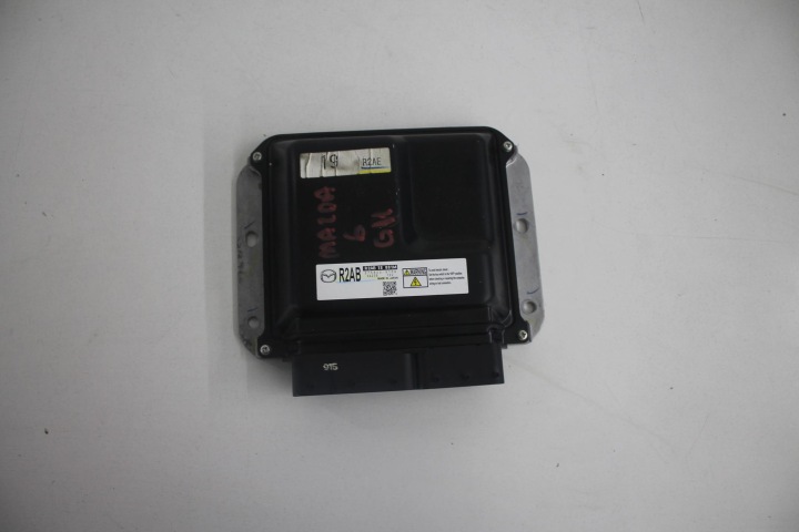 control unit computer of the engine R2AB18881M MAZDA 6 GH