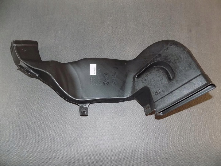 AUDI A7 4G drain NADMUCHU air rear part 4G0819504A