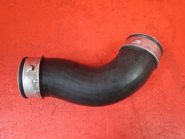 VW PASSAT B6 3C 2.0 TDI pipe wiring of the intercooler