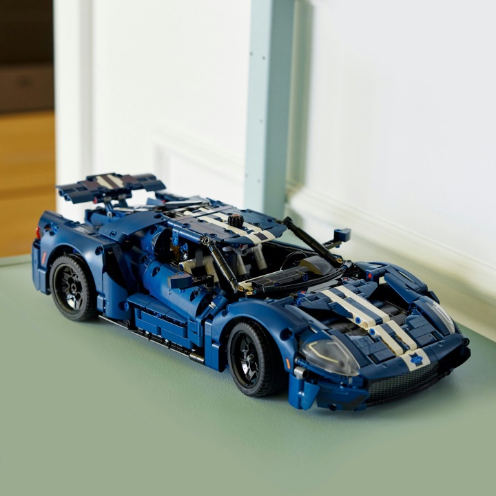 LEGO Technic 2022 Ford GT 42154 — фото 6