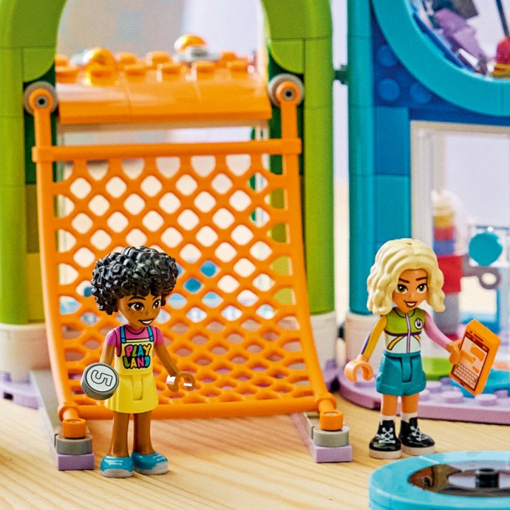 LEGO 42686 Friends Незвичайна зал ігор — фото 10