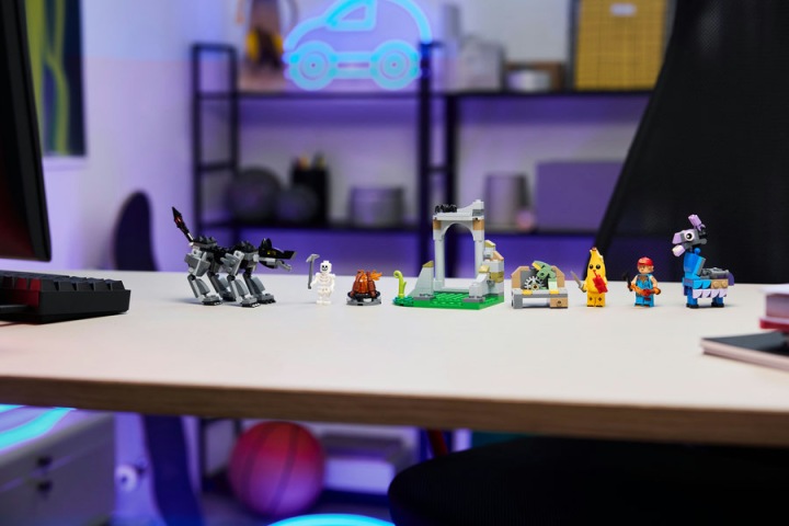 LEGO 77075 Fortnite Кутикули і Іскра та табір — фото 9