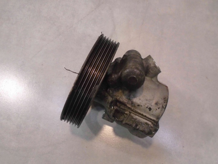 Pompe direction assistée PEUGEOT 206 1.4HDI 9662128480