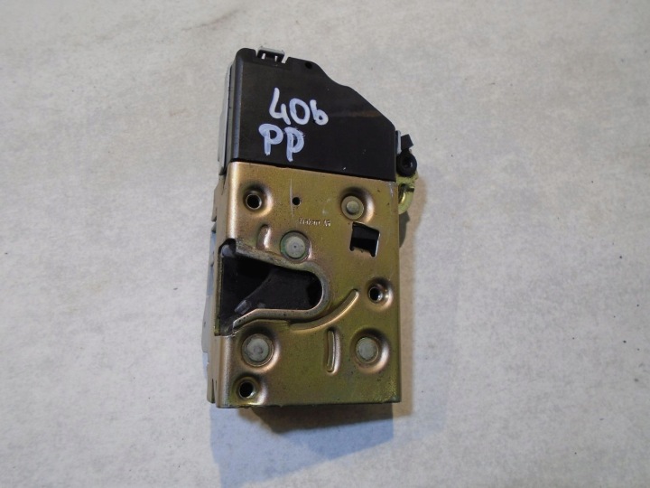 de la Serrure Portière Droite Avant PEUGEOT 406 6 PIN Berline