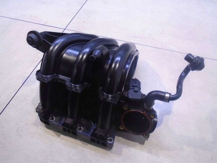 intake manifold VW POLO 1.2 6V 03D129743D