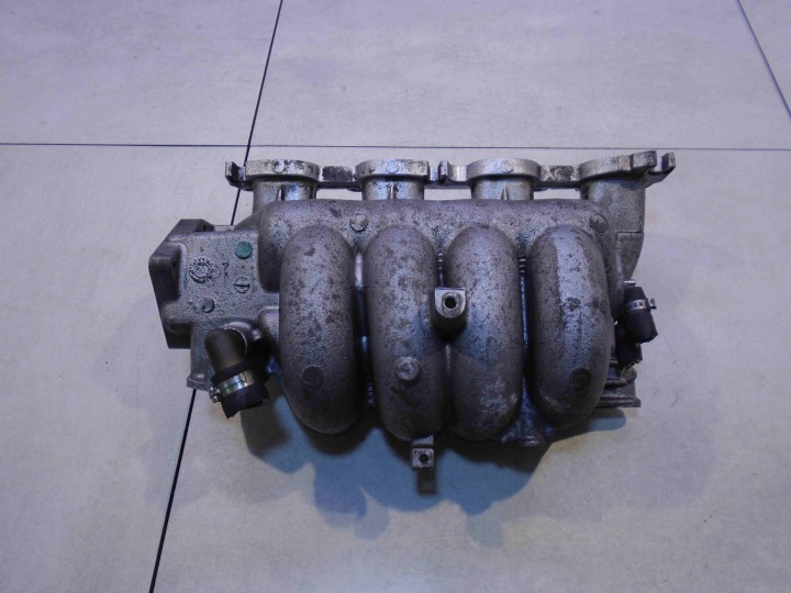 intake manifold VOLVO V40 2.0T 8627357