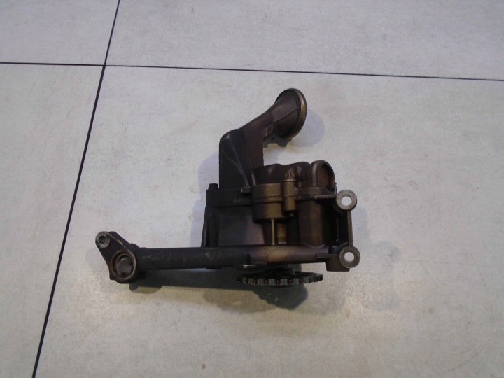 oil pump MERCEDES A KLASA W168 1.4 Z1318199A