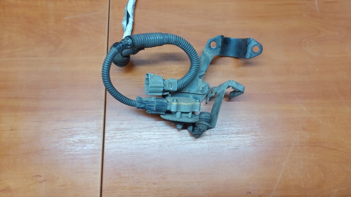 sensor POZIOMOWANIA of lights lights TOYOTA AVENSIS T25 - 03
