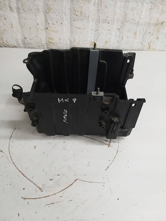 FORD FIESTA MK8 1.0 1.1 Boîte pour batterie H1BB-10723-AC