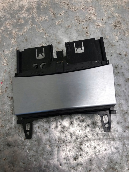 ashtray passenger compartment MERCEDES W204 A2046801350