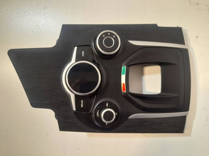 Alfa Romeo Giulia Châssis du levier de vitesse Commandes 1561146850 (AG42)
