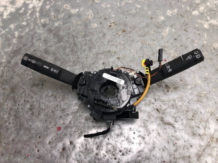 páčky pod volant a ovládanie OPEL ASTRA J 13335486 13500157