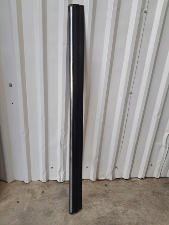moulding door left front MERCEDES W123 1236903380