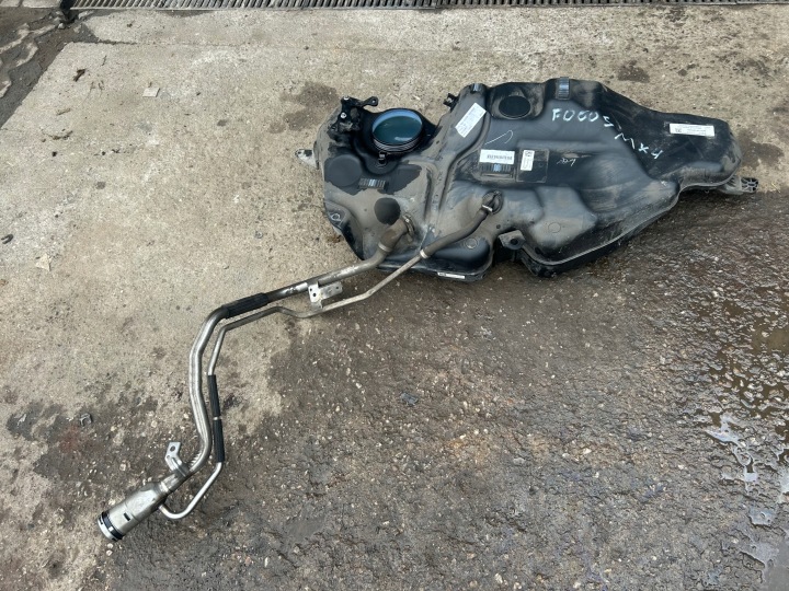 FORD FOCUS MK4 KOMBI 1,5 TDCI Réservoir carburant Réservoir